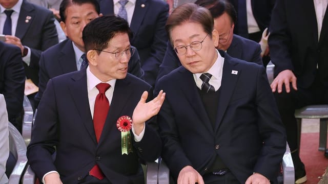 韩国总统大选临近 民调：李在明支持率超50%