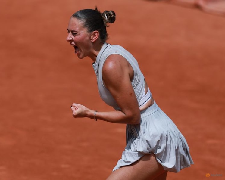 Kostyuk beats Golubic to maintain clay form at French Open