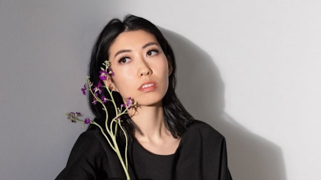 母亲因贪污判无期徒刑，《我的歌声里》曲婉婷复出试水温再遭抵制！