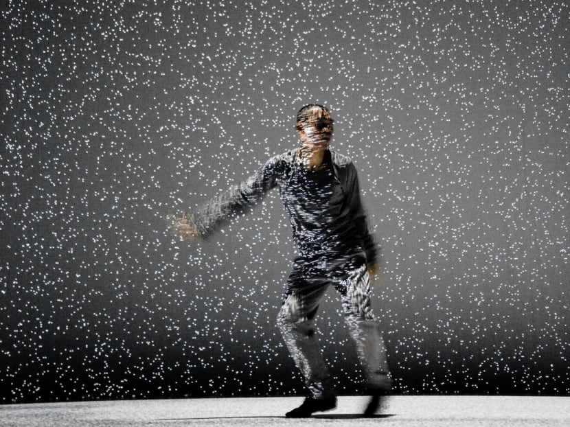 Hiroaki Umeda's Holistic Strata at da:ns Festival 2013. Photo: Esplanade.