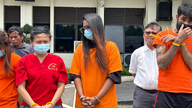 新加坡女子涉走私“丧尸烟弹” 峇淡岛落网