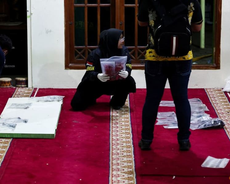 Indonesia police find possible explosive powder in Jakarta mosque blasts