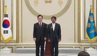 Nelayan Sugianto, WNI penyelamat 7 lansia di Korsel, terima penghargaan dari Presiden Lee Jae Myung