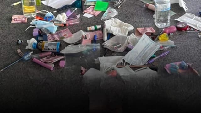 泰名校入学考禁带现金 学生考场外弃财物引争议