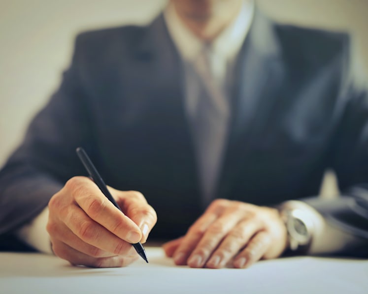 Why ranking employees by performance backfires