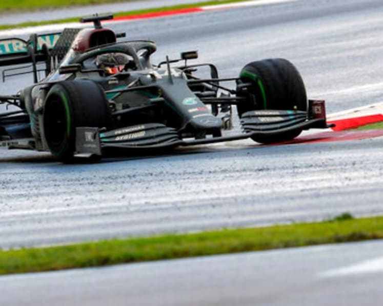 Hamilton wins in Turkey for record-equalling seventh F1 title