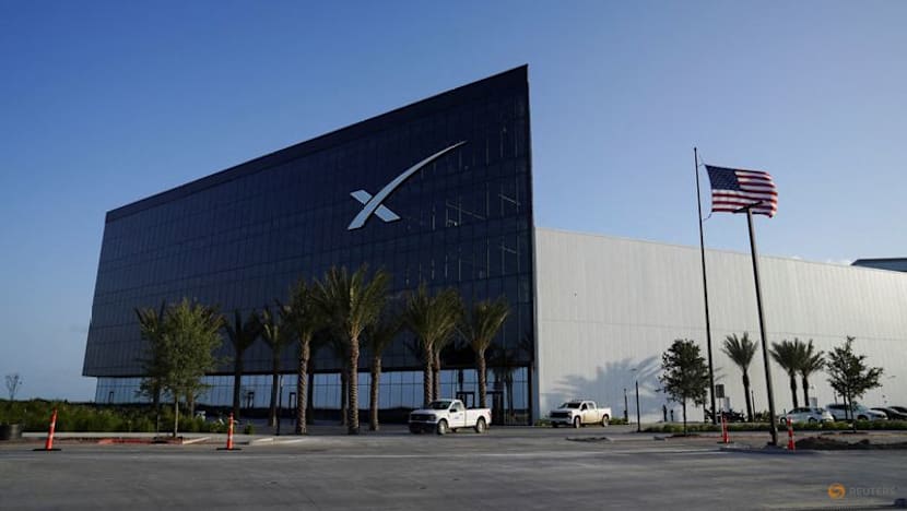 Elon Musk's SpaceX to raise over $25 billion in blockbuster 2026 IPO, source says