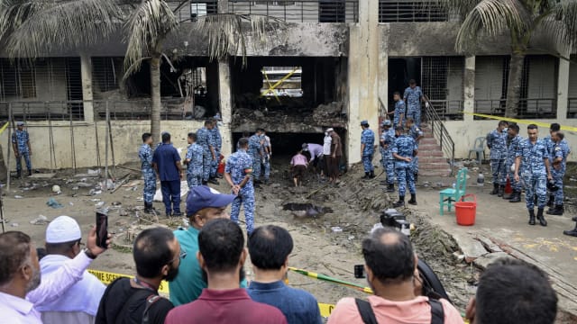 孟加拉空军训练机坠毁 死亡人数增到至少27人
