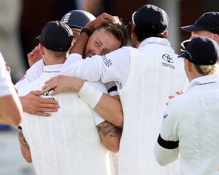 Robinson leads England fightback after New Zealand's Jamieson humbles hosts