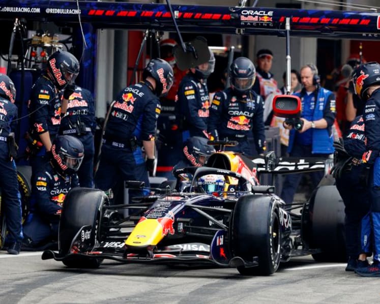 'Beyond frustrated' Verstappen weighing F1 future - BBC