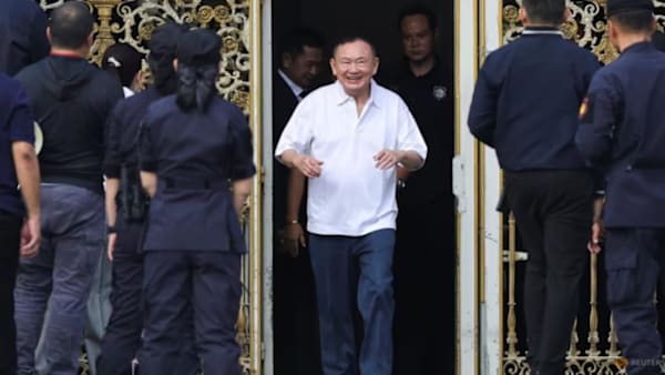 Bekas PM Thailand Thaksin bebas dari penjara