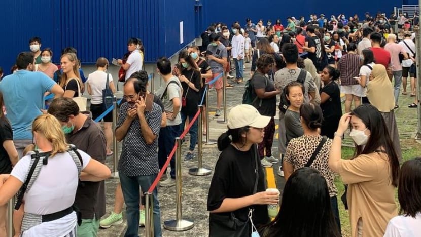 Crowd heads to Ikea ahead of closure on Tuesday, company says online store to continue