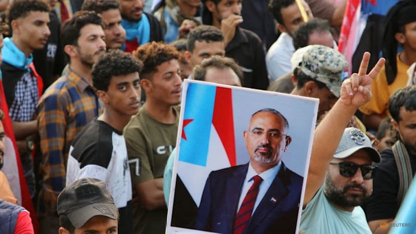 Yemen separatists in Riyadh announce disputed 'dissolution'