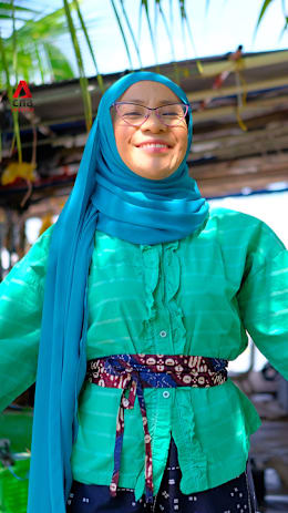 The Singaporean who preserves her Orang Laut culture through songs