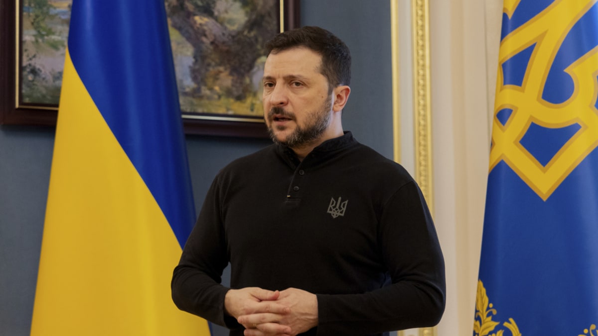 Zelenskyy Not Ready for US Minerals Deal