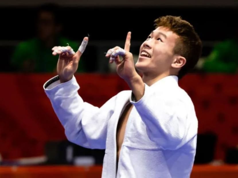 Noah Lim beat Thailand’s Suwijak Kuntong by submission in the less 62kg ne-waza category, claiming Singapore’s first SEA Games gold in jiu-jitsu.