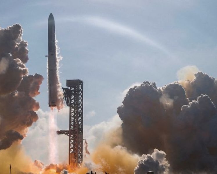 Exclusive-SpaceX plans to set IPO price at $135 per share, targeting record $75 billion raise, source says