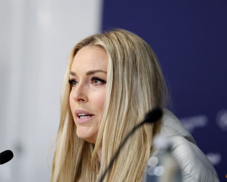 Olympic-Alpine skiing-Vonn’s downhill bid after ACL tear is extraordinary but possible, US expert says