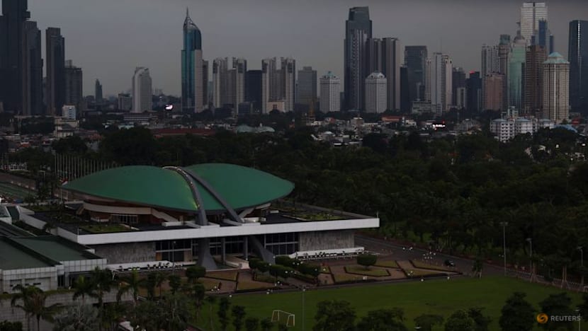 Indonesian bill will emphasise central bank's role supporting growth, lawmakers say