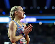 Superhero-suited Hodgkinson powers to Athlos 800m title