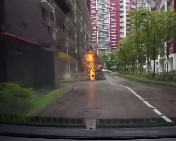 Manhole blows up in Bukit Batok West and causes flash fire; no injuries reported