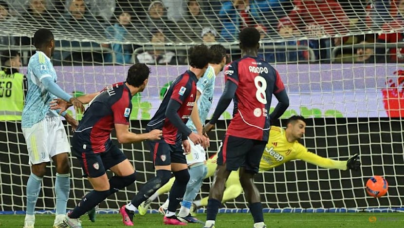 Juventus title hopes fade after defeat at Cagliari