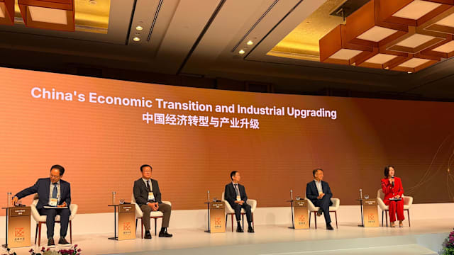 中国经济持续转型 走出低谷需推高需求与消费