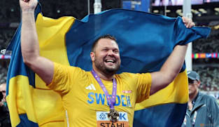 Stahl leaves it late to win discus gold in delayed final