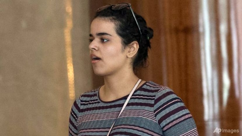 Remaja Saudi yang lari dari keluarganya sudah tiba di Toronto