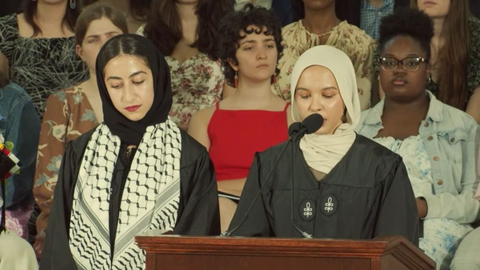 Viral mahasiswi berhijab bacakan Al-Quran di wisuda Harvard, ini profilnya