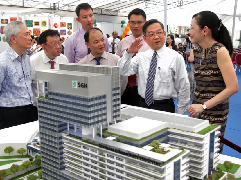 Minister for Health, Mr Gan Kim Yong (second from right) attended the groundbreaking of the upcoming Outram Community Hospital (OCH), Singapore’s newest community hospital. It is located within Singapore General Hospital, and is slated to be completed in 2020. Photo: Low Wei Xin