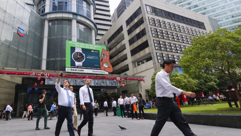 Employment Pass applicants’ qualifying salary raised to S$3,600 from 2017