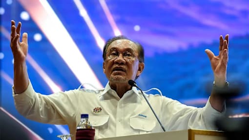 PM Anwar kekalkan subsidi; tolak cadangan naikkan harga minyak
