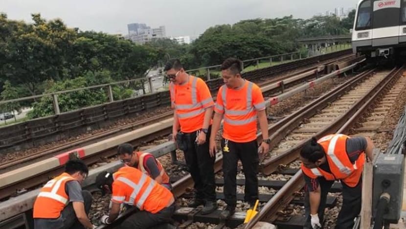 SMRT staff deployed on track 6 times to rectify track point fault on EWL