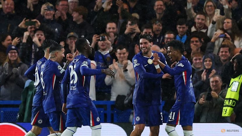 Youthful Chelsea thump hapless Ajax 5-1 in Champions League