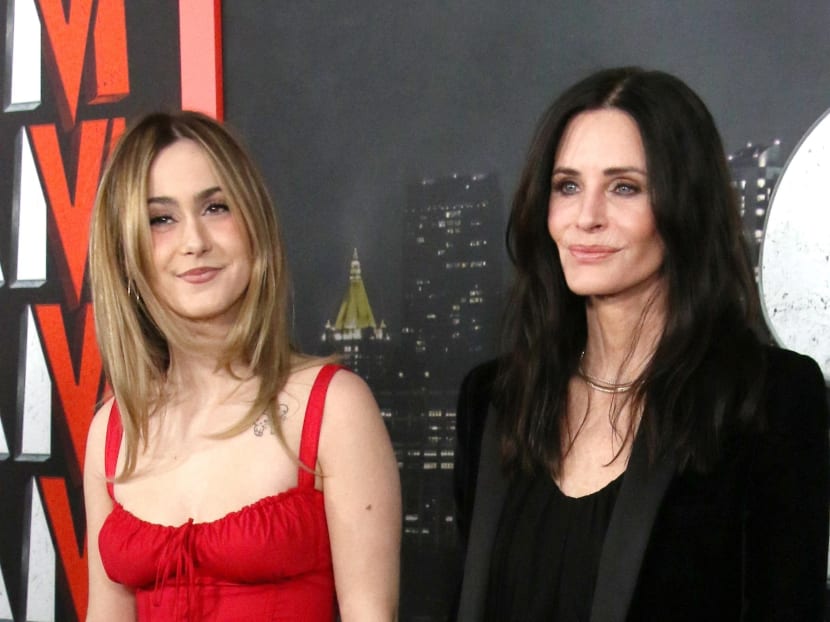 Courteney Cox regrets sunbathing too much in her 20s: 'Don't lay in the sun, don't fry'