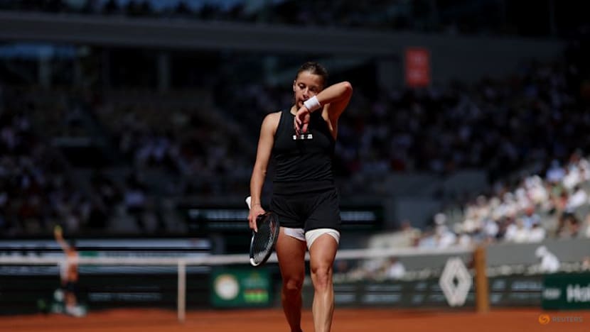 Chwalinska beats last French hope Parry to reach quarter-finals