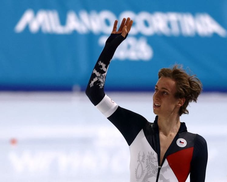 Speed skating-Czech 'Golden Boy' Jilek lives up to mentor's expectations