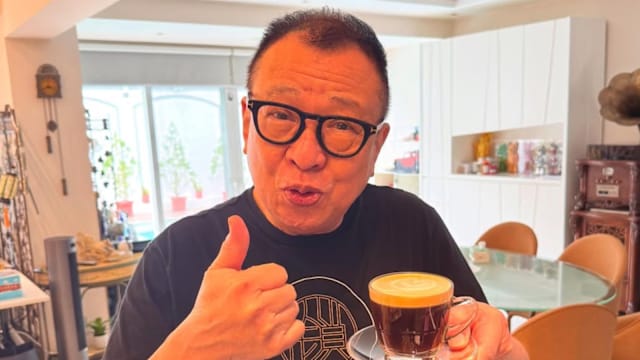 从没想过退休，许绍雄铭记班主任教诲：如果你笨，就有人找你