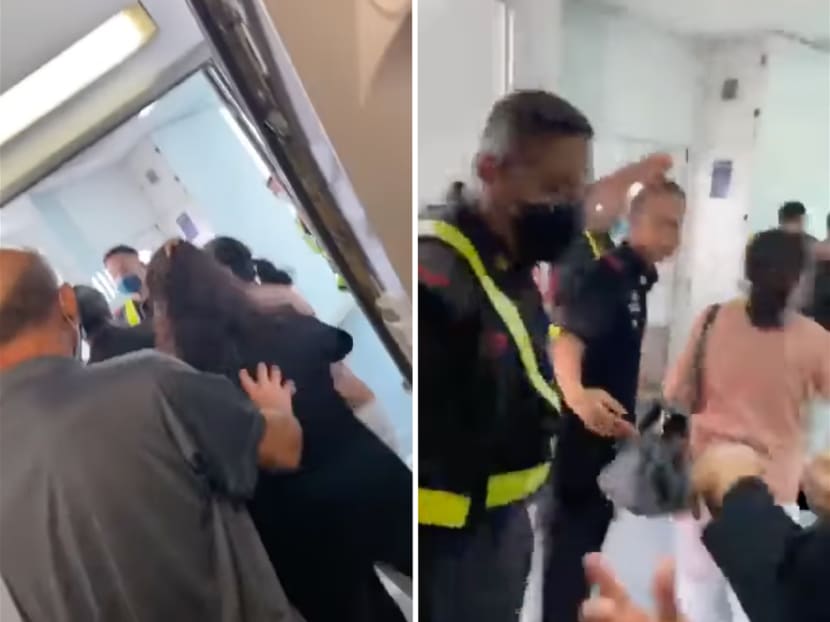 Facebook user Susan Yong recently claimed that she and her family were forced off an AirAsia plane due to overbooking on the airline's part.