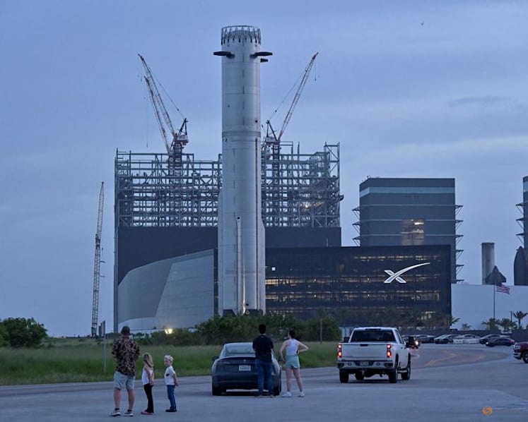 SpaceX moves Starship launch attempt to Thursday