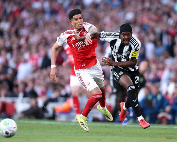 Nervy Arsenal go back to top as Eze seals vital win over Newcastle
