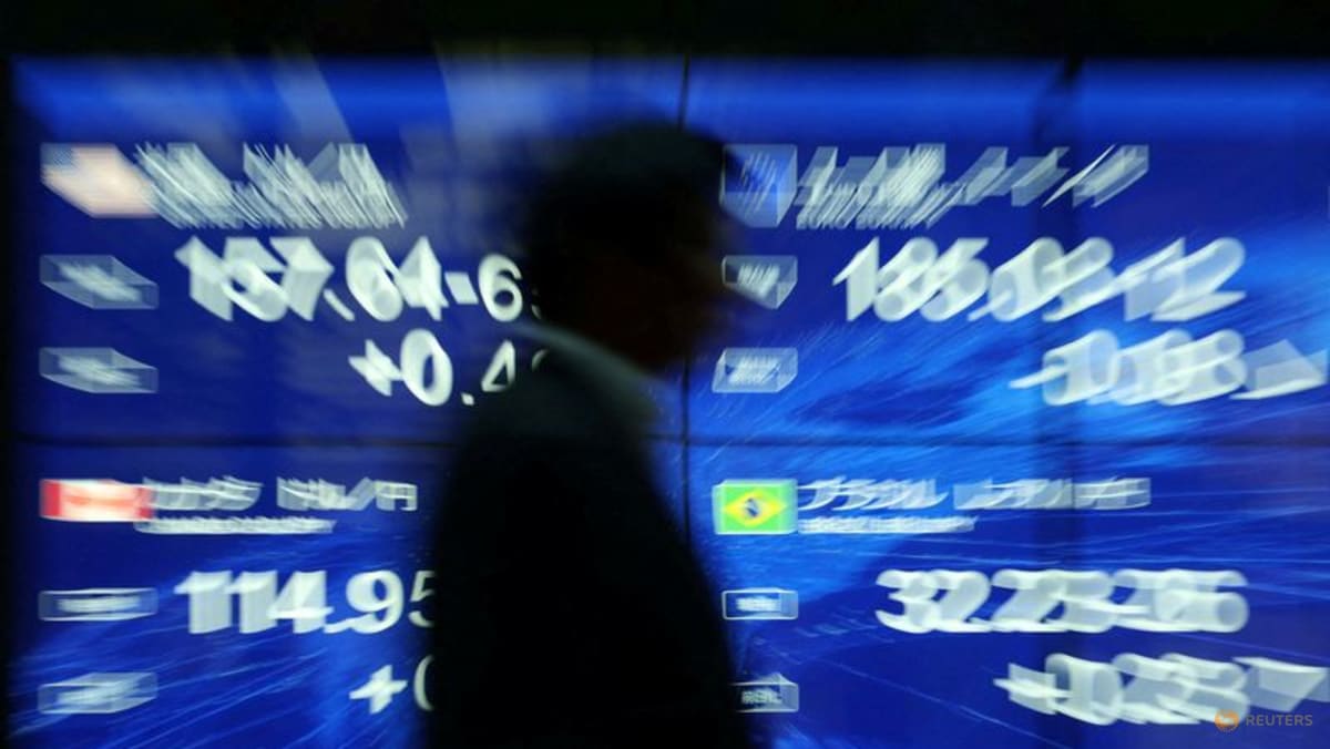Japanese investors make biggest foreign stock exit in five y