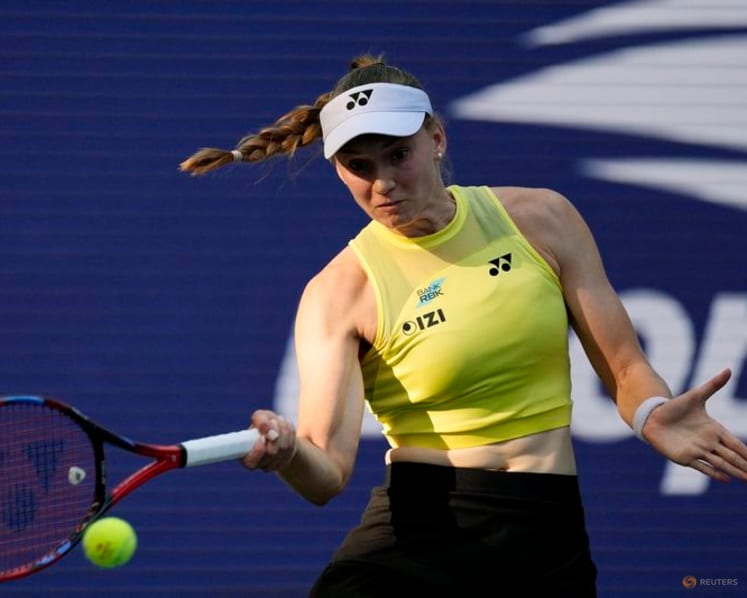 Rybakina thumps Osaka to reach US Open quarters, close in on top ranking