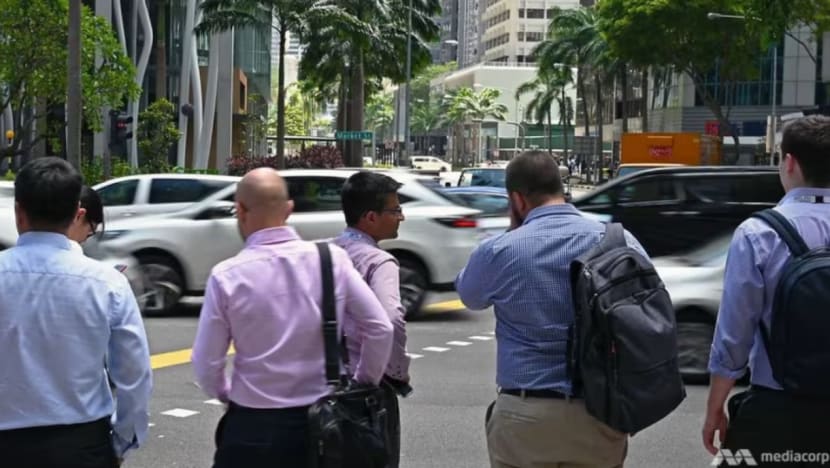 Pendapatan bulanan median isi rumah SG jangkaui S$11,000 pada 2024; naik 1.4% Pendapatan bulanan median isi rumah SG jangkaui S$11,000 pada 2024; naik 1.4%