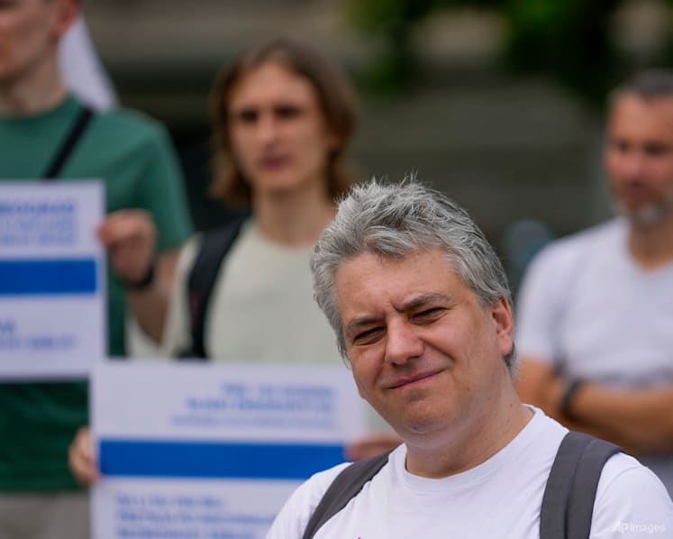 Russian anti-war activists hold protest after activists face entry, residence problems in Serbia