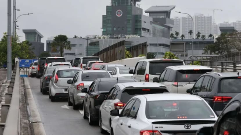 Lebih 1.8 juta lintas Pusat Pemeriksaan Woodlands & Tuas hujung minggu lalu sempena cuti sekolah
