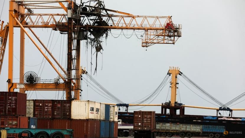 Gunmen on skiffs attack ship in Red Sea off Yemen: Monitors Gunmen on skiffs attack ship in Red Sea off Yemen: Monitors