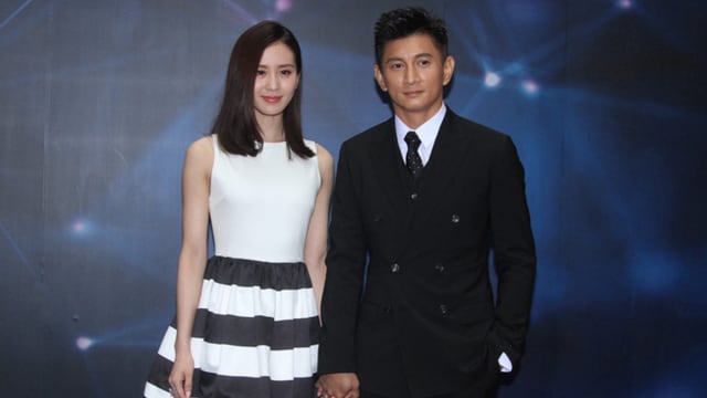 与刘诗诗再爆情变，吴奇隆机场2细节透露真实婚姻现状！