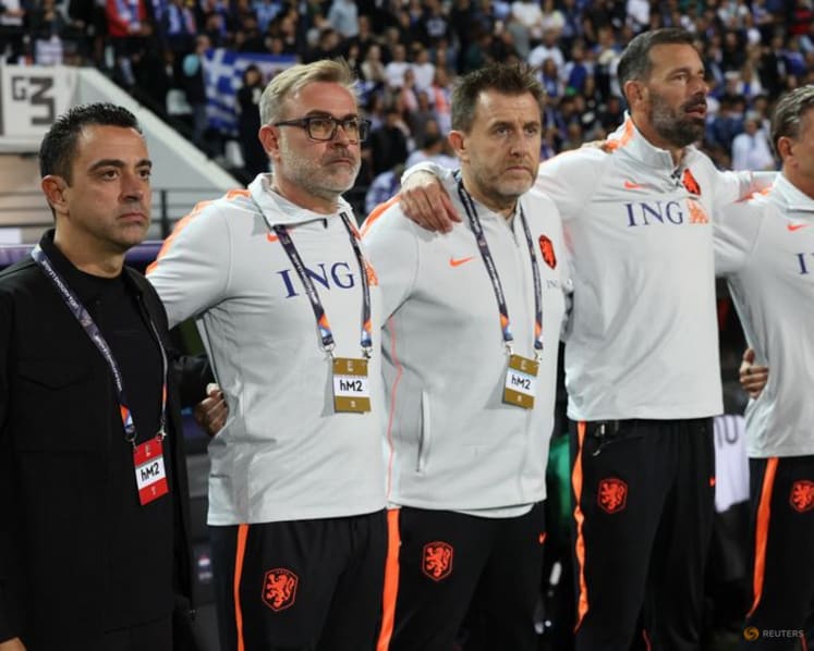 Netherlands coach Xavi says he was at fault for poor first half in Greece